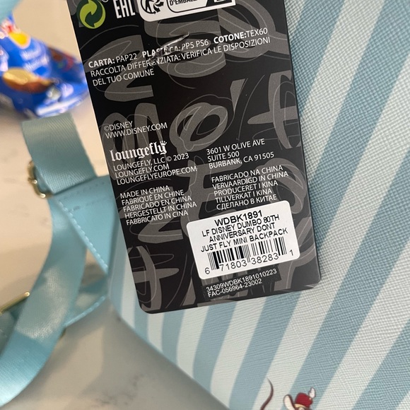 Loungefly Dumbo 80th anniversary mini backpack - Picture 6 of 7